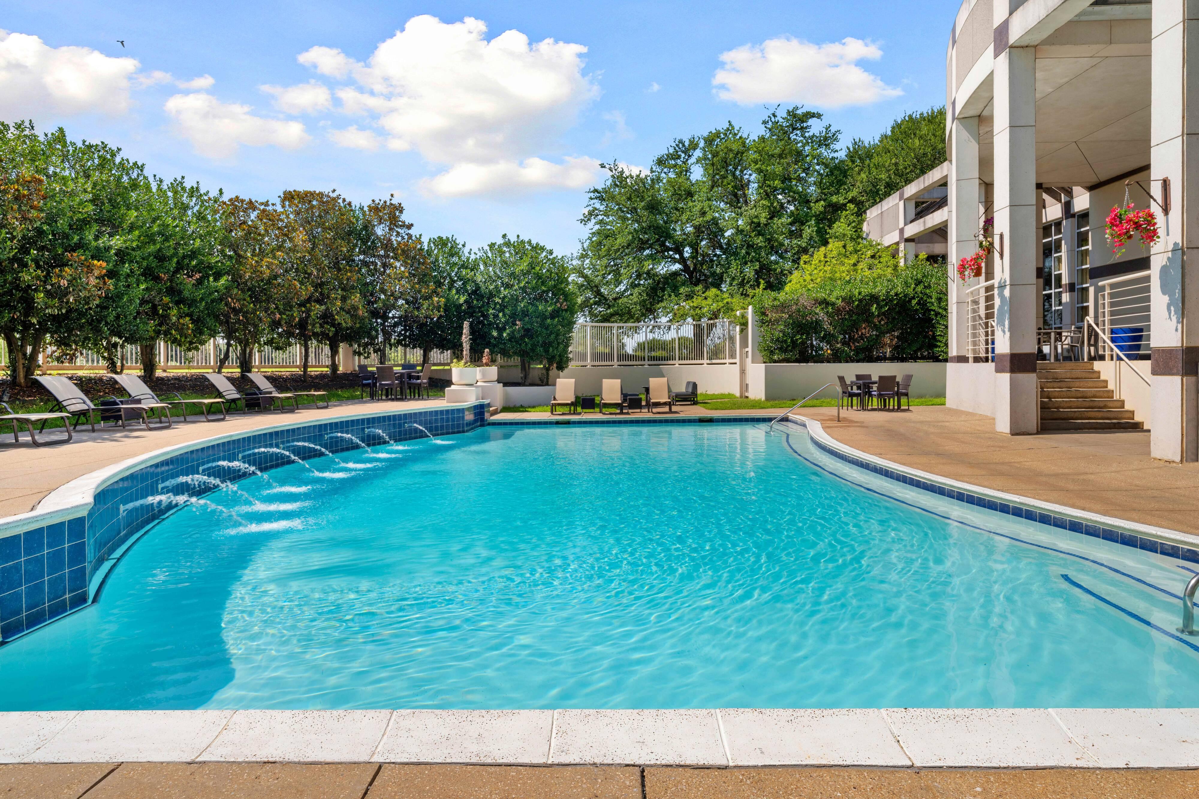 Dallas Park West Hotel Farmers Branch Exterior foto